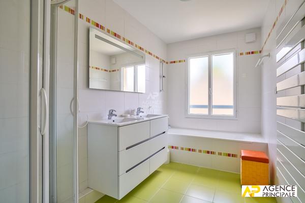 Appartement Hyper-centre 8 pièce(s) 186 m2 €1 300 000 ** - Référence 4469