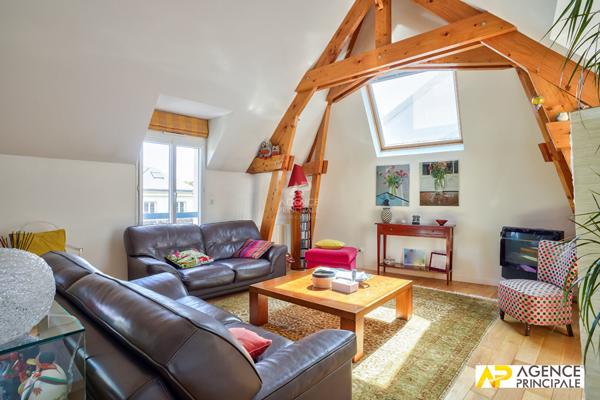 Appartement Hyper-centre 8 pièce(s) 186 m2 €1 300 000 ** - Référence 4469