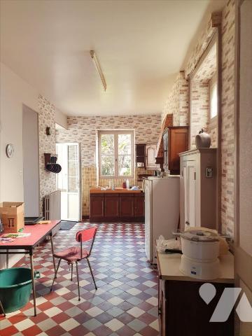 -SAINT-VAAST LA HOUGUE- PROCHE COMMODITES-