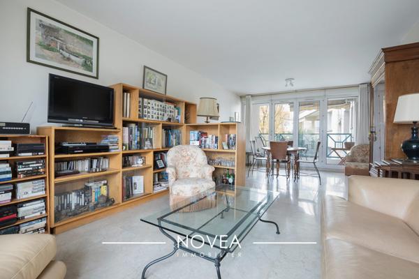 RARE : Grand T3/4 88m2 - Plateau Croix Rousse 2 balcons, ascenseur, place de parking