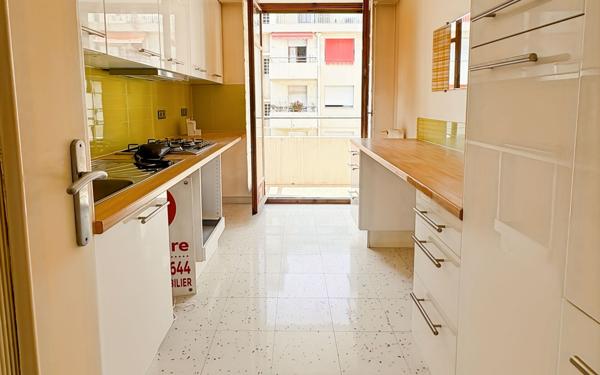 Appartement à vendre    3 pièces • 68,80 m2 Nice