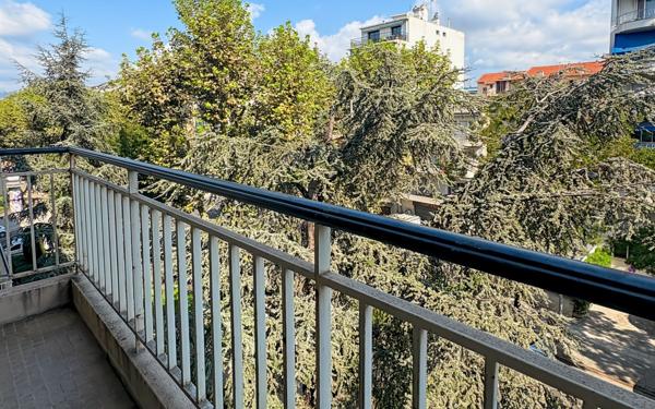 Appartement à vendre    3 pièces • 68,80 m2 Nice