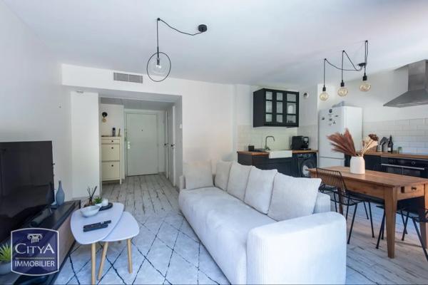 Appartement à vendre 2 pièces 43.78m² Aix-en-Provence (13090)