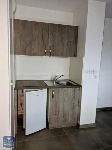 Appartement à louer 1 pièce 27.99m²