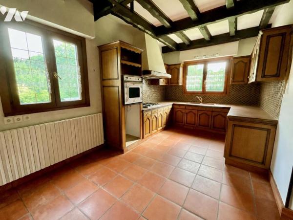 PLOEMEUR - Maison de 186m² dans un écrin de verdure de plus de 3000m² à 5min en voiture du bourg