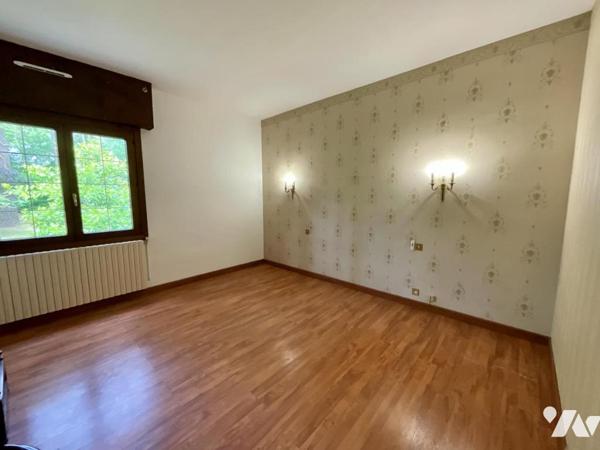 PLOEMEUR - Maison de 186m² dans un écrin de verdure de plus de 3000m² à 5min en voiture du bourg