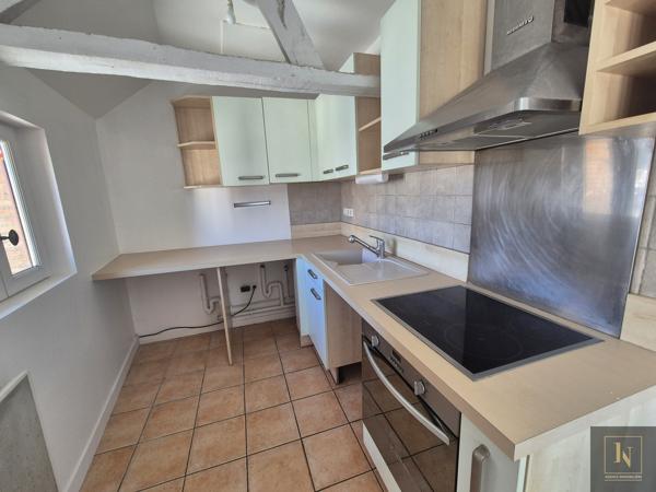 Appartement
                                                                                                                                                                                                                                                                                                                        6 pièce(s)                                                                                                                                                                                                          2 chambre(s)                                                                                                                                                                                                          106.02  m²