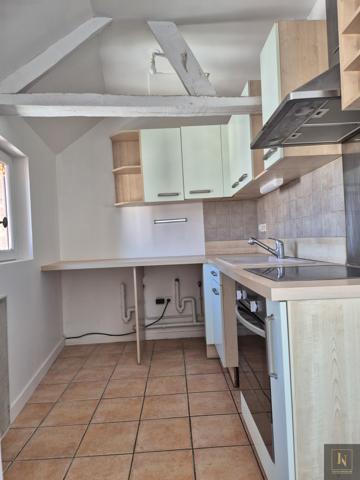 Appartement
                                                                                                                                                                                                                                                                                                                        6 pièce(s)                                                                                                                                                                                                          2 chambre(s)                                                                                                                                                                                                          106.02  m²