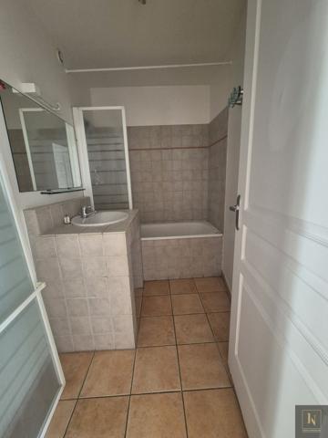 Appartement
                                                                                                                                                                                                                                                                                                                        6 pièce(s)                                                                                                                                                                                                          2 chambre(s)                                                                                                                                                                                                          106.02  m²