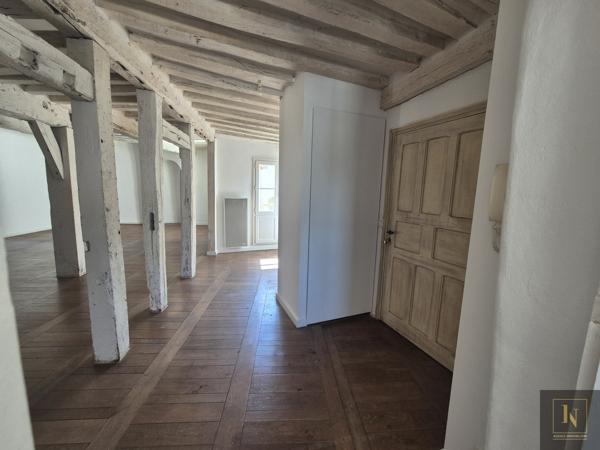 Appartement
                                                                                                                                                                                                                                                                                                                        6 pièce(s)                                                                                                                                                                                                          2 chambre(s)                                                                                                                                                                                                          106.02  m²