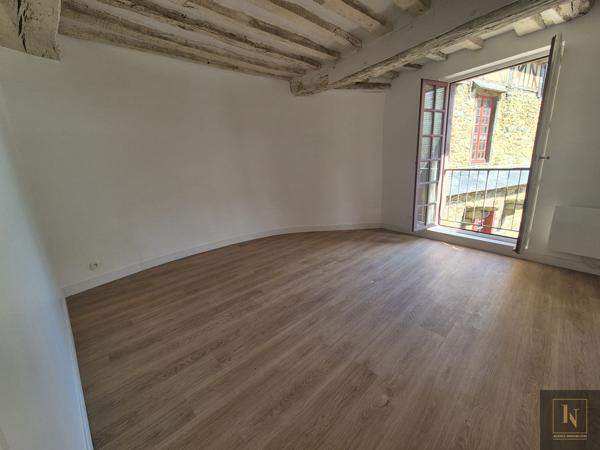 Appartement
                                                                                                                                                                                                                                                                                                                        6 pièce(s)                                                                                                                                                                                                          2 chambre(s)                                                                                                                                                                                                          106.02  m²
