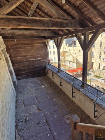 Appartement
                                                                                                                                                                                                                                                                                                                        6 pièce(s)                                                                                                                                                                                                          2 chambre(s)                                                                                                                                                                                                          106.02  m²