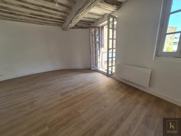 Appartement
                                                                                                                                                                                                                                                                                                                        6 pièce(s)                                                                                                                                                                                                          2 chambre(s)                                                                                                                                                                                                          106.02  m²