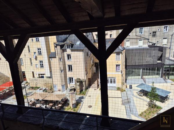 Appartement
                                                                                                                                                                                                                                                                                                                        6 pièce(s)                                                                                                                                                                                                          2 chambre(s)                                                                                                                                                                                                          106.02  m²