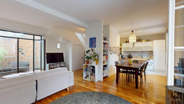 Maison
                                                                                                                                                                                                                                                                                                                        6 pièce(s)                                                                                                                                                                                                          4 chambre(s)                                                                                                                                                                                                          185  m²