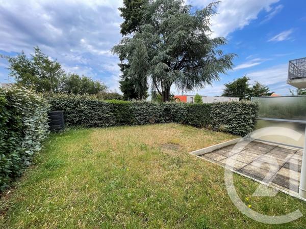 Appartement T2 à vendre  2 pièces - 41,54 m 2   REZE  - 44