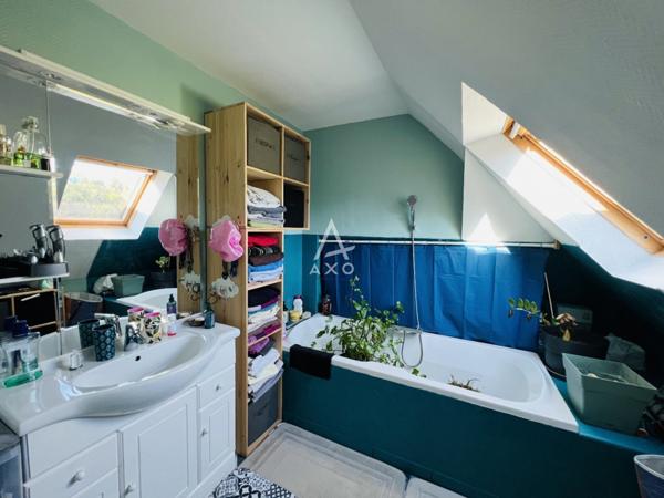 Belle maison proche de Scaer sur un terrain de 4200 m2 dont une partie constructible