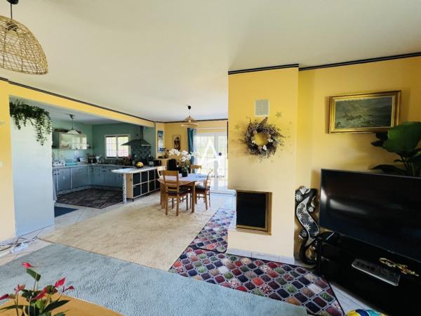 Belle maison proche de Scaer sur un terrain de 4200 m2 dont une partie constructible