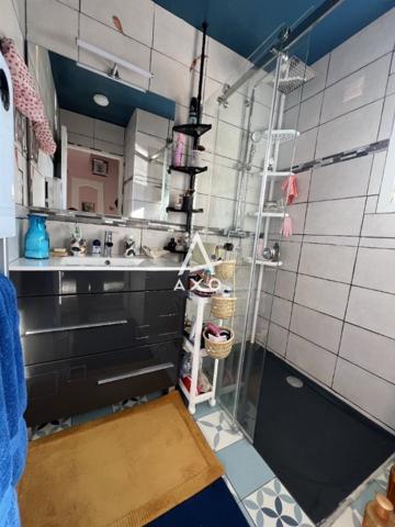 Belle maison proche de Scaer sur un terrain de 4200 m2 dont une partie constructible