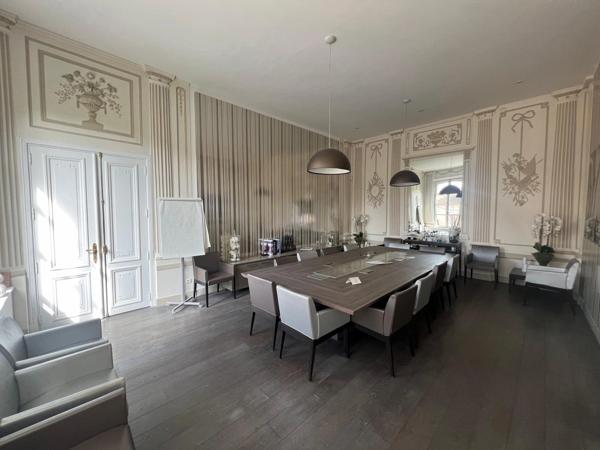 Exceptionnel hôtel particulier du XVIIIe siècle à Apt – Un lieu d’exception au cœur du Luberon