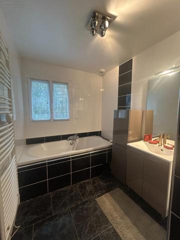 Pavillon à vendre à Doingt dans la Somme (80200), ref : HR0157   
Périphérie immédiate de PERONNE