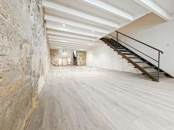 À VENDRE, Duplex type 7 de 169 m² en double destination habitation- local commerciale Marseille 1 er