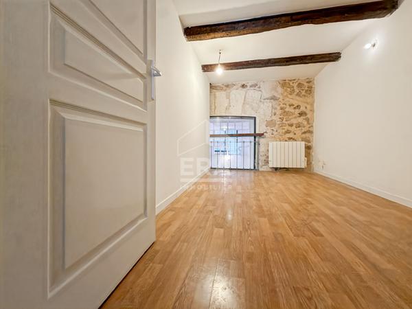 À VENDRE, Duplex type 7 de 169 m² en double destination habitation- local commerciale Marseille 1 er