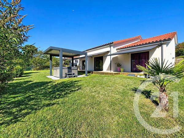 Maison à vendre  5 pièces - 150 m 2   RIOM  - 63