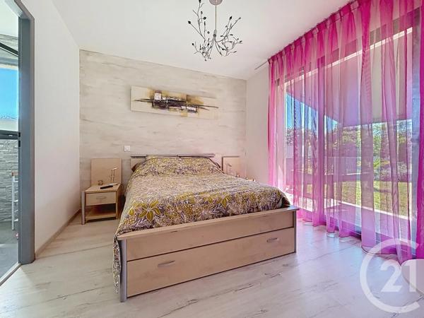 Maison à vendre  5 pièces - 150 m 2   RIOM  - 63