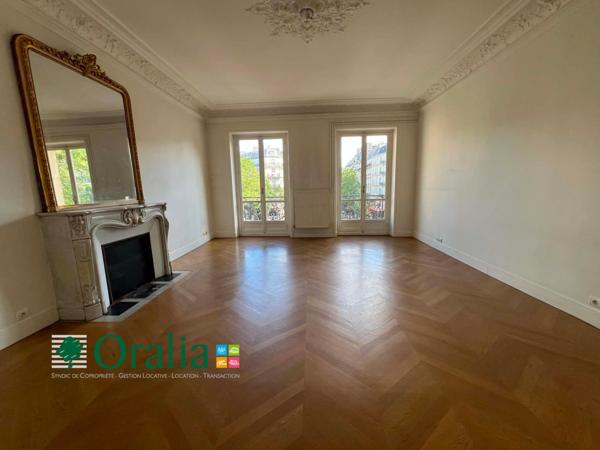 Appartement · Location Paris (75010) 4 pièces · 143m²