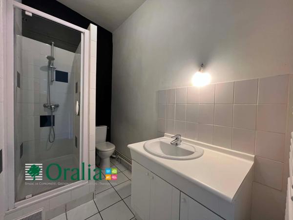 Appartement · Location Paris (75010) 4 pièces · 143m²