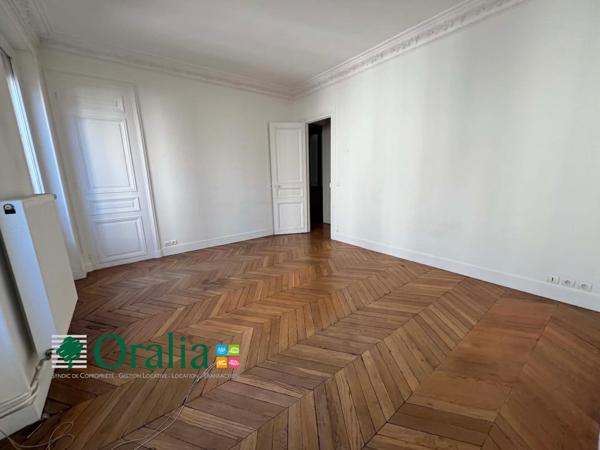 Appartement · Location Paris (75010) 4 pièces · 143m²