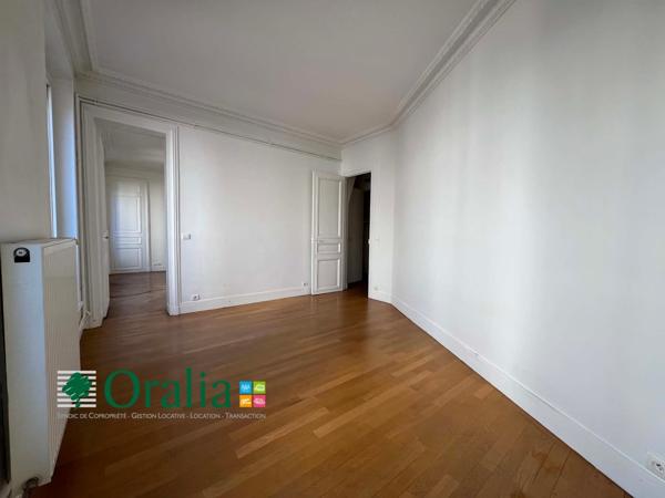 Appartement · Location Paris (75010) 4 pièces · 143m²