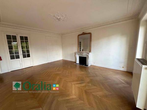 Appartement · Location Paris (75010) 4 pièces · 143m²