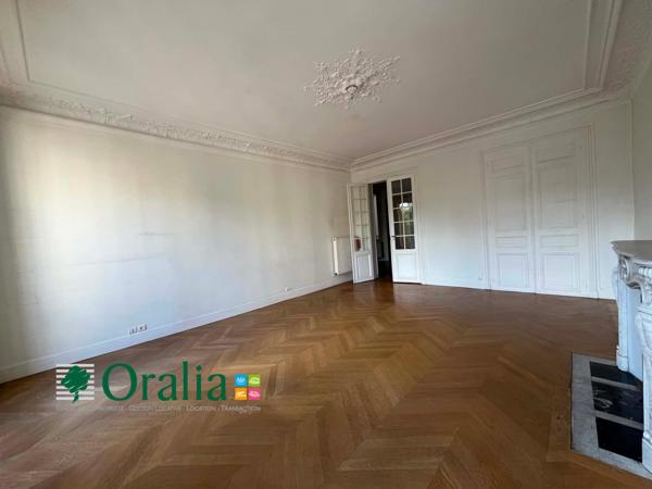 Appartement · Location Paris (75010) 4 pièces · 143m²