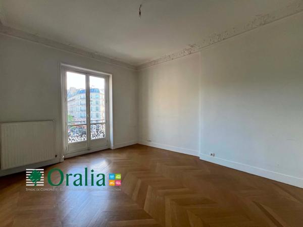 Appartement · Location Paris (75010) 4 pièces · 143m²