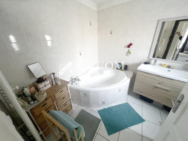Maison 6 pièce(s) 3 chambre(s) 125 m²