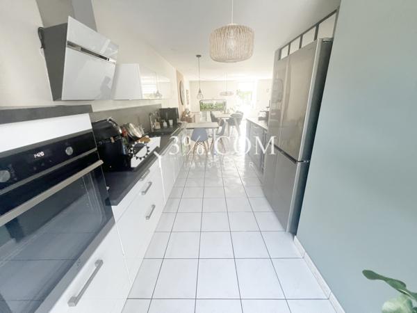 Maison 6 pièce(s) 3 chambre(s) 125 m²