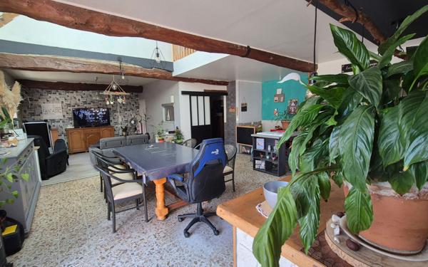 Maison à vendre    9 pièces • 300 m2 Criquebeuf-sur-Seine