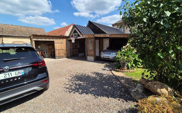 Maison à vendre    9 pièces • 300 m2 Criquebeuf-sur-Seine