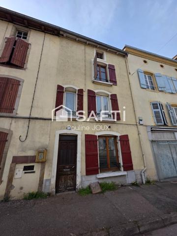 Maison de ville 120m2 avec terrain et dépendances