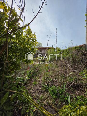 Maison de ville 120m2 avec terrain et dépendances