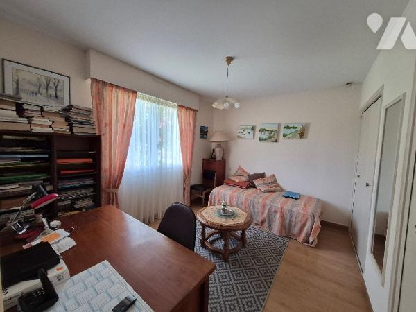 SAINT JULIEN DE CONELLES dans un quartier résidentiel maison 4 chambres