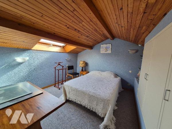 SAINT JULIEN DE CONELLES dans un quartier résidentiel maison 4 chambres