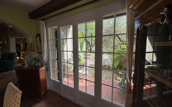 Maison à vendre    6 pièces •  Alès