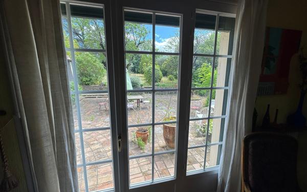 Maison à vendre    6 pièces •  Alès