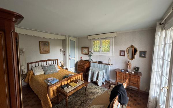 Maison à vendre    6 pièces •  Alès