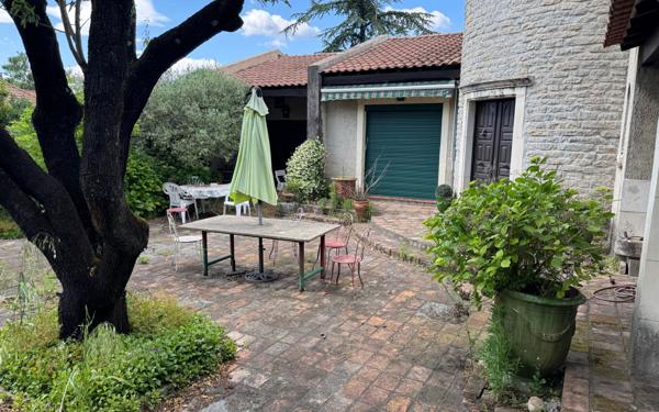 Maison à vendre    6 pièces •  Alès