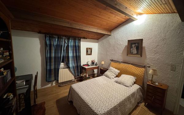 Maison à vendre    6 pièces •  Alès