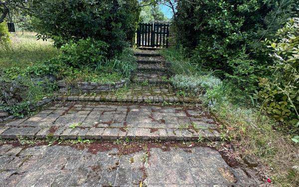 Maison à vendre    6 pièces •  Alès